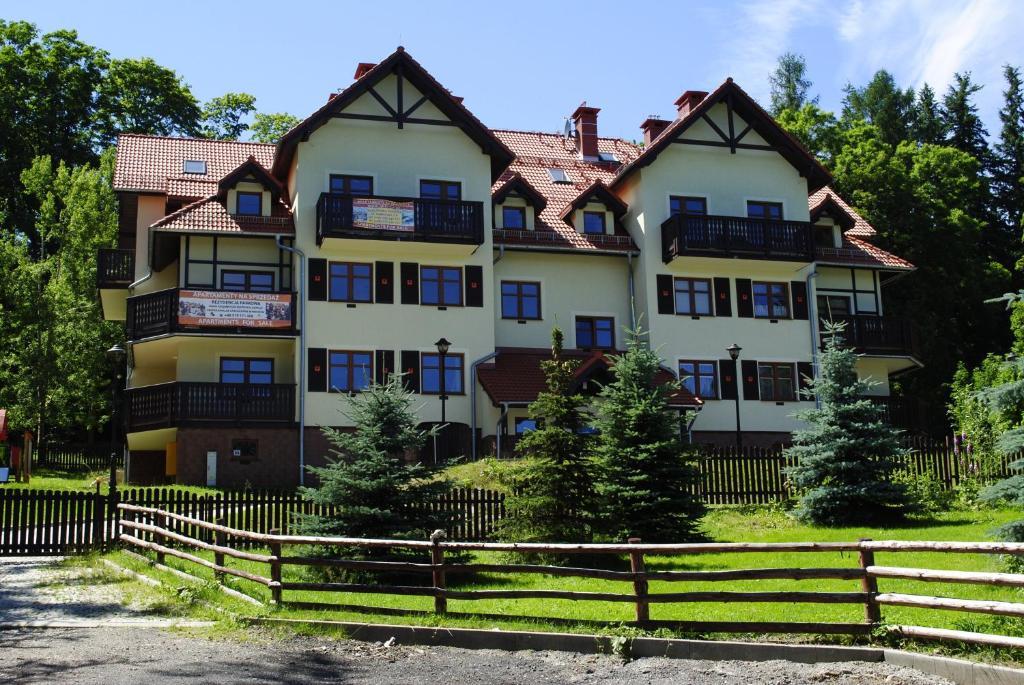 Apartamenty Sun Seasons 24 - Rezydencja Parkowa Szklarska Poreba Luaran gambar