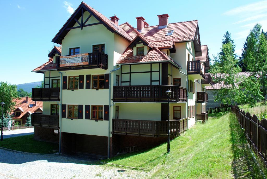 Apartamenty Sun Seasons 24 - Rezydencja Parkowa Szklarska Poreba Luaran gambar